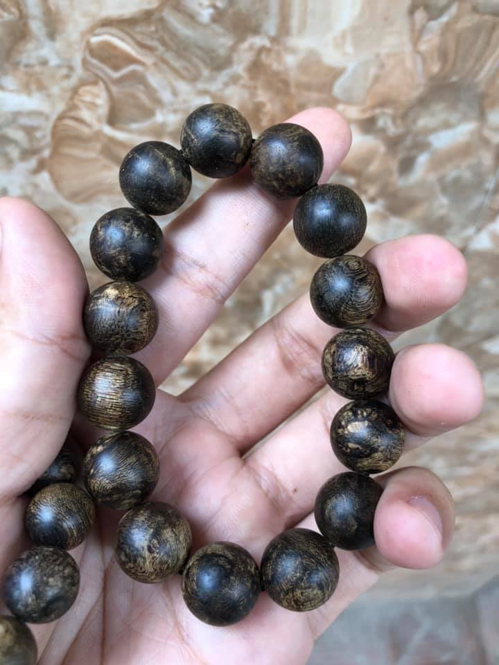Chuỗi hạt tròn 14mm trầm hương philippines