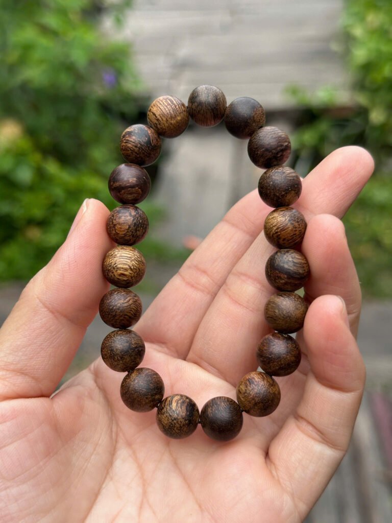 TTA31055 – Vòng trầm hương rừng cận chìm Malinau 10 ly