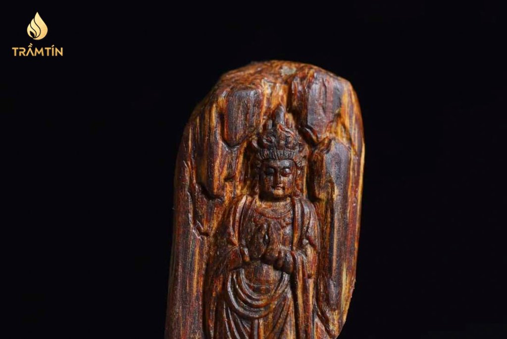 kỳ nam tạc Phật Mẹ Quan Âm