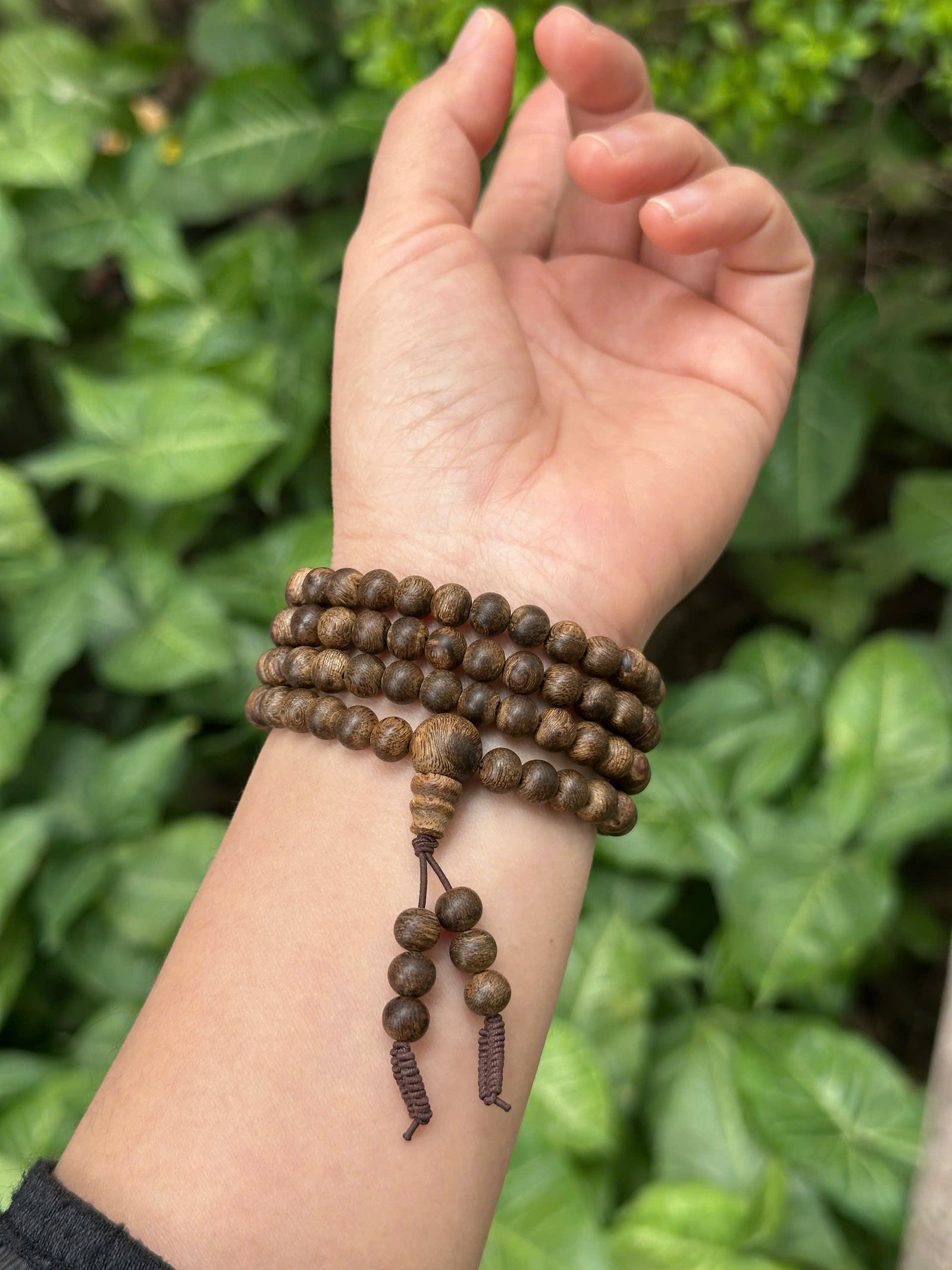 vong_tram_huong_108_hat_can_chim_Philipines_nang_12,65g_1 TTA36024 – Chuỗi trầm hương 108 hạt 6 ly cận chìm Phillipines nặng 12,65g