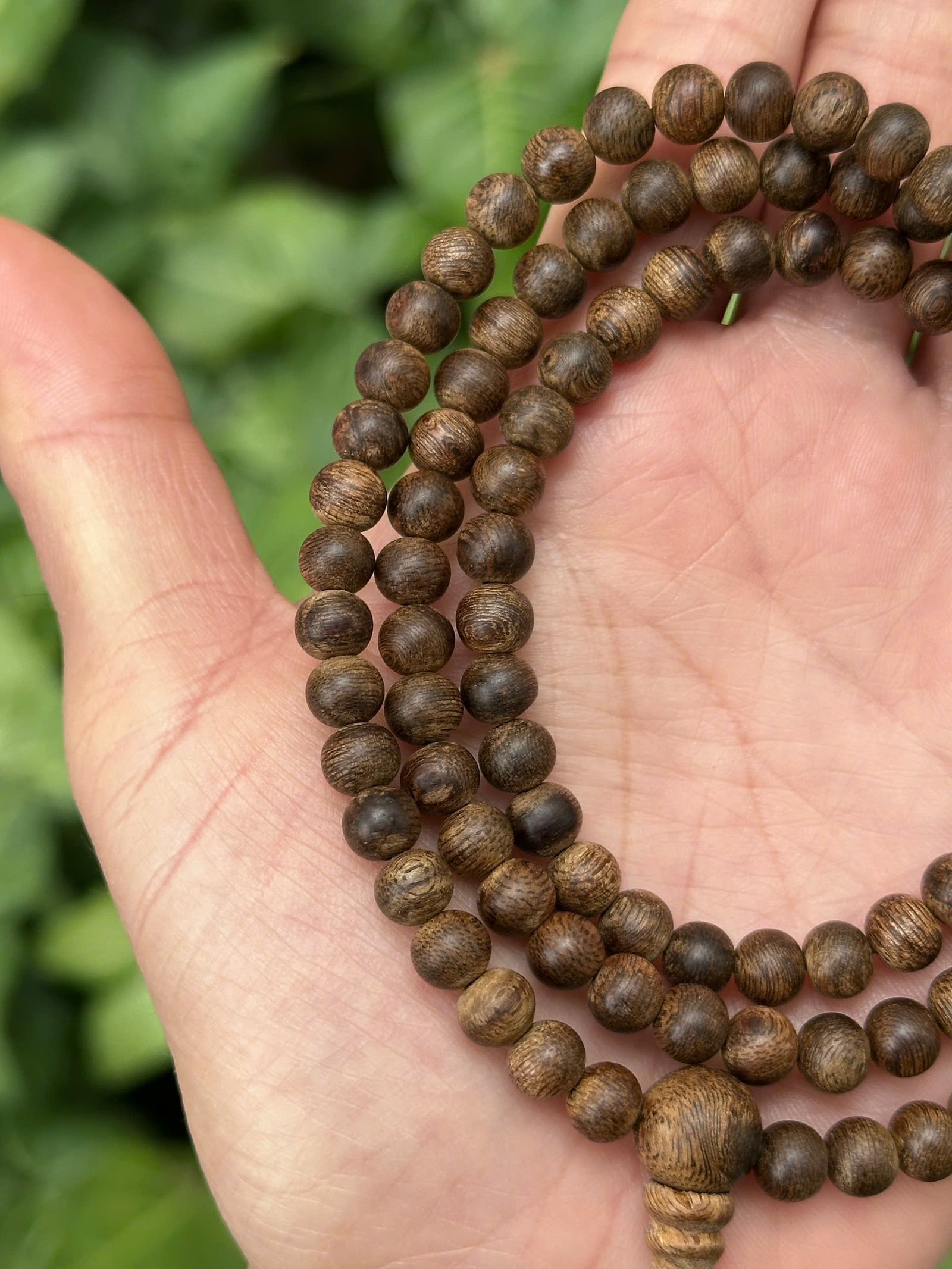 vong_tram_huong_108_hat_can_chim_Philipines_nang_12,65g_5 TTA36024 – Chuỗi trầm hương 108 hạt 6 ly cận chìm Phillipines nặng 12,65g