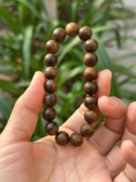 TTA31055 – Vòng trầm hương rừng cận chìm Malinau 10 ly