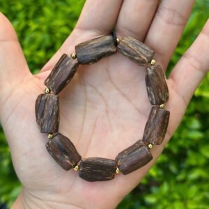 Vòng trầm hương rừng tự nhiên chìm nước xuất xứ từ nước Brunei hình dáng đốt khúc đẹp mắt
